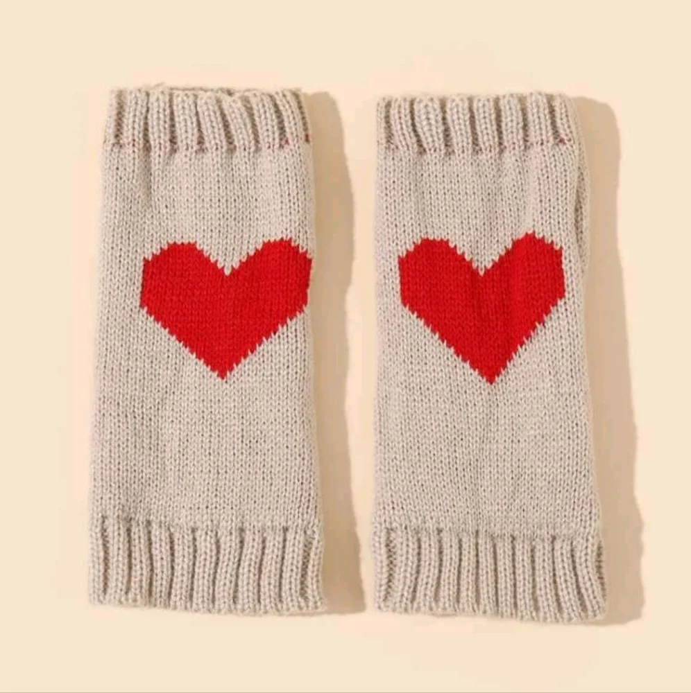 Fingerless Heart Gloves